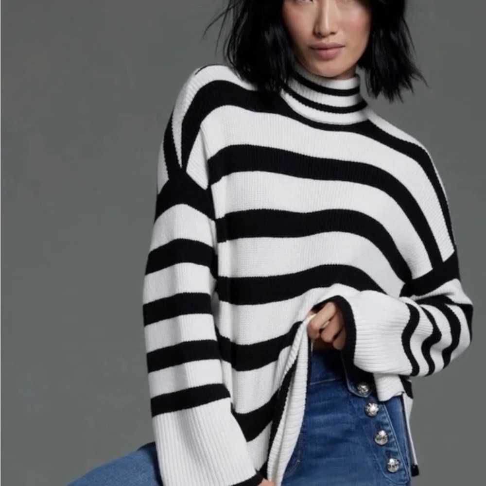 White House Black Market Striped Mockneck Sweater (Size Large)